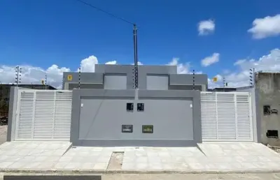 Casa impecável em gramame:100m² de área total, 2 quartos e ótimo acabamento