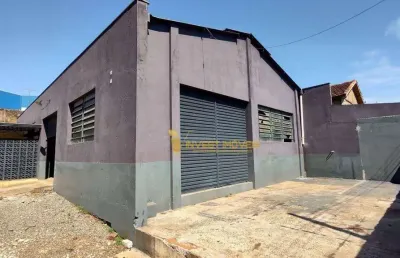 Barracão / Galpão / Depósito com 4 salas à venda na Rua Visconde de Guarapuava, Paulista, Londrina