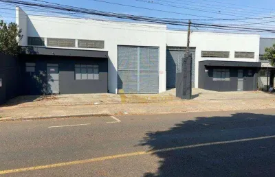 Barracão / Galpão / Depósito com 2 salas para alugar na Avenida das Maritacas, Indústrias Leves, Londrina