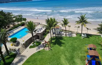 Linda  cobertura pé na areia com vista paradisíaca na praia das toninhas em ubatuba!