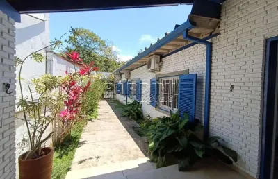 Excelente  casa em condomínio com 4 dormitórios e espaço gourmet, pertinho do mar, na praia das toninhas em ubatuba!