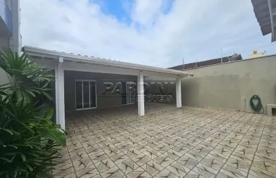 Casa térrea com 4 dormitórios na região central de ubatuba!