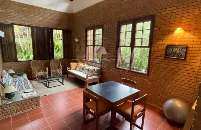 Excelente casa em condomínio, próxima do mar, na praia vermelha do sul em ubatuba!