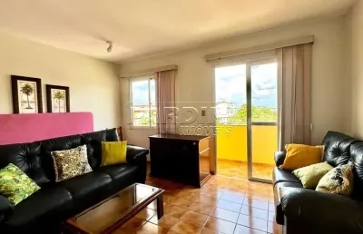 Linda cobertura duplex de frente para o mar na praia grande
