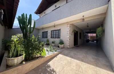 Casa para venda em peruíbe, centro, 5 dormitórios, 4 suítes, 3 banheiros, 5 vagas