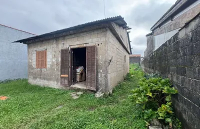 Casa para venda em itanhaém, umuarama, 2 dormitórios, 1 suíte, 1 banheiro, 2 vagas
