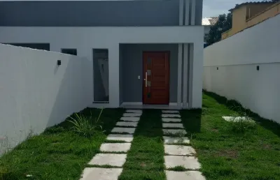 Linda casa, pedra de guaratiba, com sala  2quartos com 1 suite, garagem e quintal