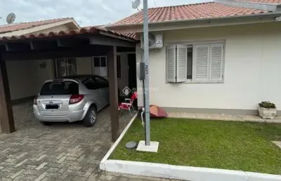 Casa em condomínio fechado com 2 quartos à venda na frederico mussig, 129, panorama, montenegro, 55 m2 por r$ 250.000