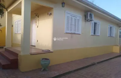 Casa com 2 quartos à venda na coronel apolinario de moraes, 876, centro, montenegro, 120 m2 por r$ 320.000