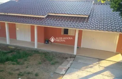Casa com 3 quartos à venda na ramiro barcelos, 3329, centro, montenegro, 70 m2 por r$ 490.000