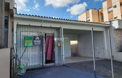 Casa com 2 quartos à venda na osvaldo aranha, 2015, centro, montenegro, 120 m2 por r$ 450.000