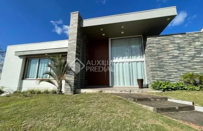 Casa com 3 quartos à venda na rodovia estrada do acude, 24, várzea pareci, pareci novo, 231 m2 por r$ 1.590.000