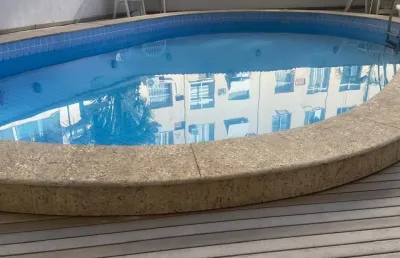 Maravilhosa cobertura duplex com direito  terrç podendo construir.