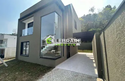 Sobrado alto padrão em colombo! 03 qtos,suíte,churrasq.,terreno