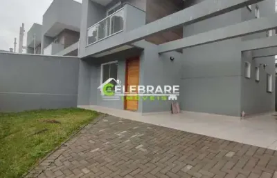 Sobrado novo em colombo! 03 qtos,suíte,sacada,amplo terreno