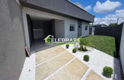 Casa em pinhais! de esquina,02 qtos,gar. coberta,amplo terreno