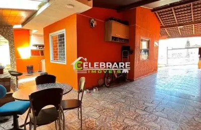 Casa no são dimas,colombo!! 03 qtos, ótima localização!