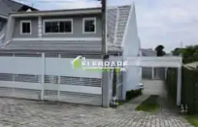 Sobrado no sítio cercado!!! 03 qtos, próx.merc navegantes