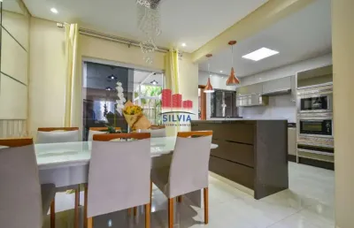 Triplex alto padrão com  174 m² construídos, 3 qtos, suíte, closet e móveis planejados - neoville