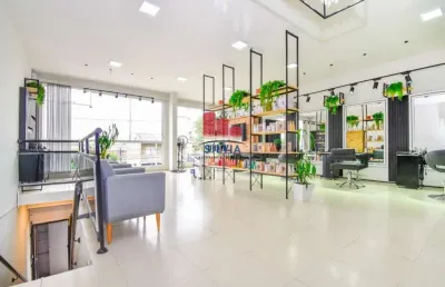 Excelente prédio com ponto comercial, 2 salas de 106m2 cada, no oswaldo cruz 1, próx ao terminal do cic.