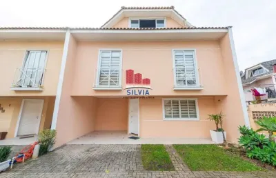 Lindo sobrado triplex mobiliado, em condomínio fechado no boqueirão.