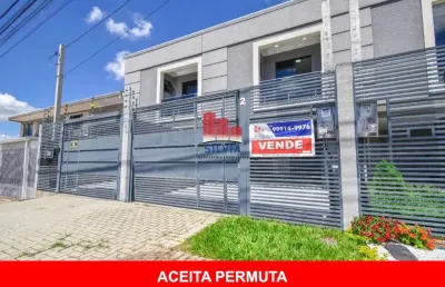 Maravilhoso sobrado com 124,94 m2, 3 quartos sendo 1 suíte, 4 vagas de garagem e uma linda área gourmet no sítio cercado.