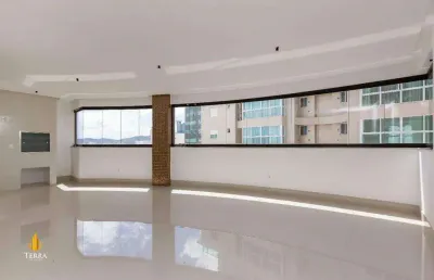 Apartamento a venda no edifício villa castelli localizado no centro de balneário camboriú.