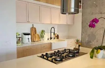Apartamento mobiliado a venda no edifício maxhaus localizado na praia brava em itajaí.