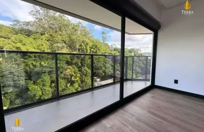 Apartamento a venda no edifício serenity tower localizado no bairro fazenda em itajaí.