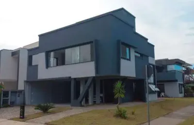 Casa em condomínio à venda no bairro santa regina em camboriú