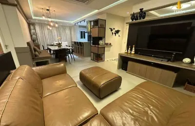 Apartamento a venda no edifício torre esmeralda localizado no centro em balneário camboriú.