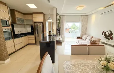 Apartamento semimobiliado com 3 dormitórios e 2 vagas de garagem