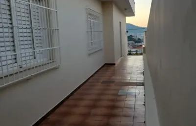 Casa com 4 quartos para alugar no Esplanada Mendes Moraes, São Roque 