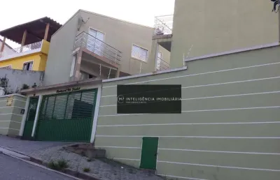Sobrado de condominio com 89 metros, sendo 02 dormitórios e 02 vagas de garagem cobertas !!!