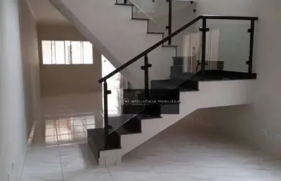 Oportunidade, excelente sobrado com espaço gourmet na penha de frança. são 03 dormitórios sendo 01 suite mais  02 vagas cobertas!!