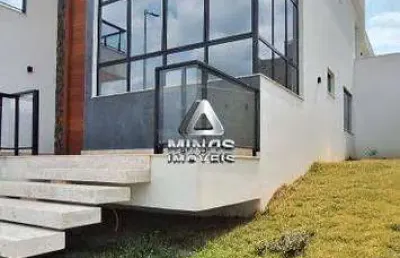 Linda casa mooderna condominio alphavile vespasiano