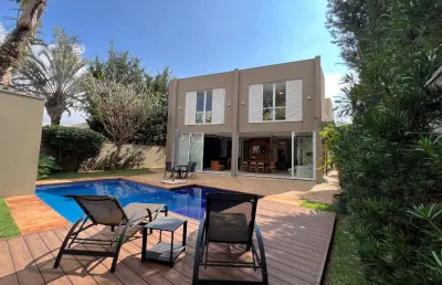 Casa no condomínio guaporé 1 para venda com 4 quartos, sendo 3 suítes, 325m²