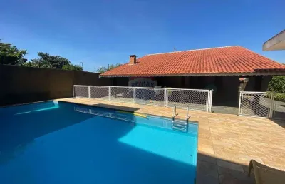 Casa com 4 quartos no condominio jd shangri la com piscina