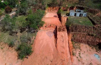 Terreno a venda em atibaia /sp no bairro do portão na estância santa maria.