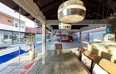 Casa com 7 quartos para alugar na Rua 3030, Centro, Balneário Camboriú