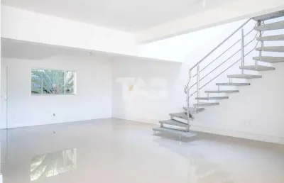 Casa com 5 quartos à venda na Rua Cruz e Sousa, 184, Praia dos Amores, Balneário Camboriú