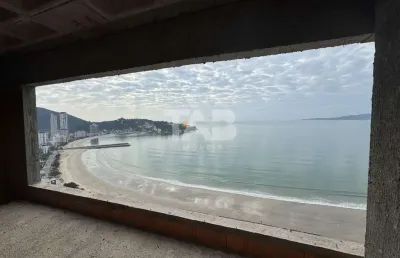 Apartamento frente mar com 4 suítes à venda | itapema