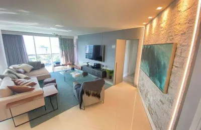 Apartamento com 4 quartos para alugar na Rua Delfim Mário Pádua Peixoto, 350, Praia Brava, Itajaí