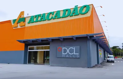 Ponto comercial com 11 salas para alugar na Rua Francisco Derosso, 2973, Xaxim, Curitiba