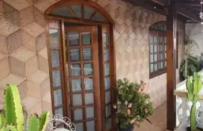 Casa com 4 quartos à venda na Rua Fernão Dias, 2870, Vera Cruz, Belo Horizonte