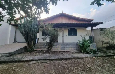 Casa com 2 quartos para alugar na Rua dos Maristas, 91, Bandeirantes, Contagem