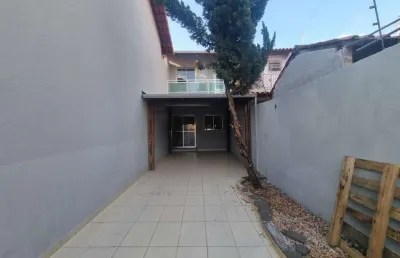 Casa com 2 quartos para alugar na Rua AB, 51, Jardim Riacho das Pedras, Contagem