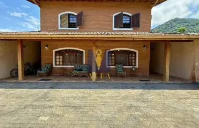 Casa versátil a 350 m da praia do lázaro — ideal para moradia ou investimento