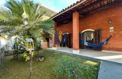 Casa com 3 dormitórios (2 suítes), área gourmet e quintal – perequê-mirim – 322m² de terreno