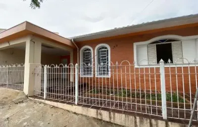 Imperdível casa à venda em indaiatuba-sp no jardim pau preto com 3 quartos, 1 suíte, 2 salas e 1 vaga de garagem!